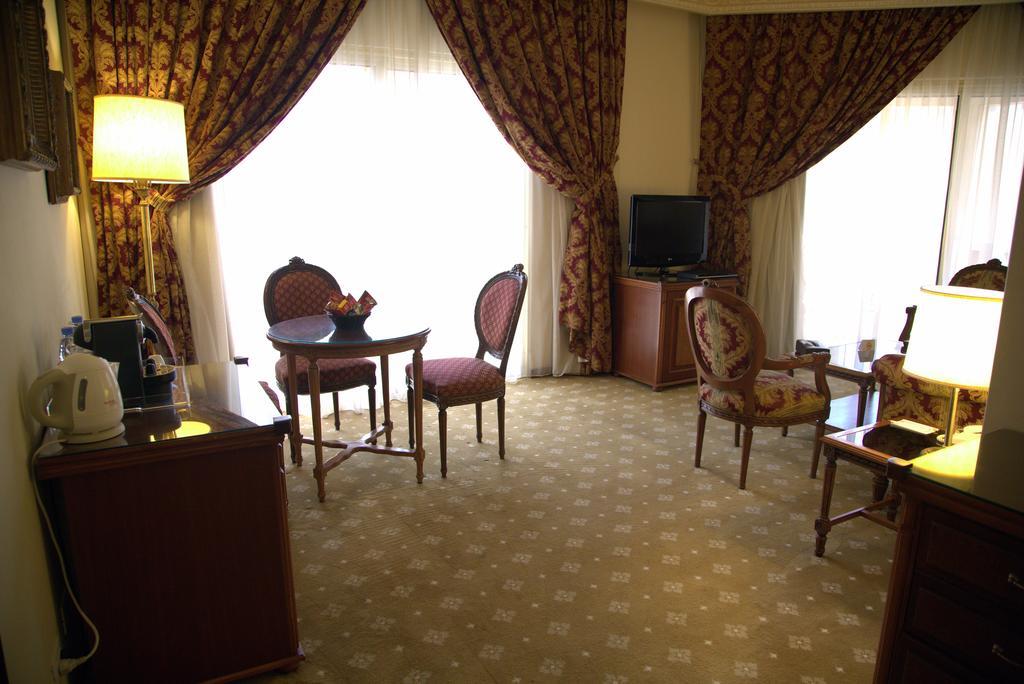 Serenada Golden Palace - Boutique Hotel Beirut Luaran gambar